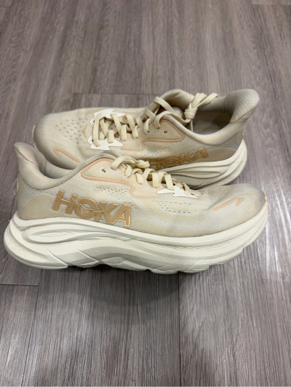 Hoka Clifton 10
